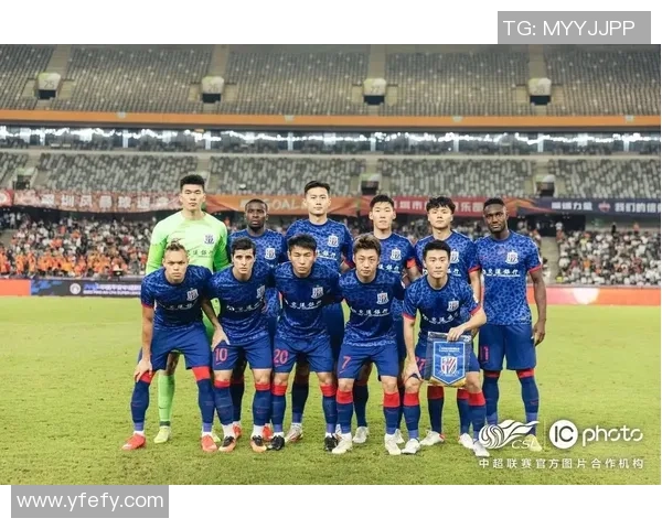 足球专题：聚焦深圳足球队的耐力