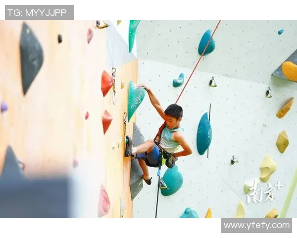 重庆攀岩队战术之争引发热议探讨攀岩竞技的未来发展方向